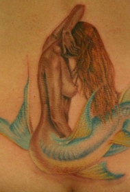 腰部美丽的美人鱼彩色纹身图案