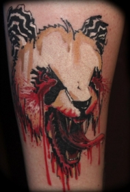 恐怖风格令人毛骨悚然的血腥熊猫纹身图案