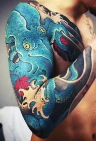 大臂亚洲风格的五彩章鱼纹身图案