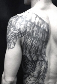 背部华丽的黑色翅膀纹身图案