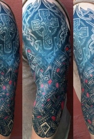 手臂梦幻的彩色凯尔特盔甲纹身图案