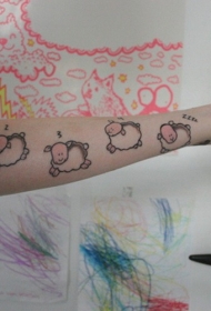 手臂上可爱的简单一群小绵羊纹身图案