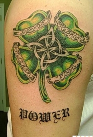 大臂爱尔兰四叶草和字符彩绘纹身图案