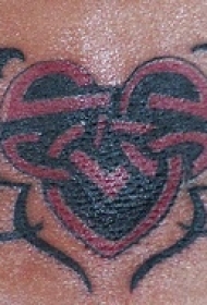 腰部黑色和红色心形图腾纹身图案