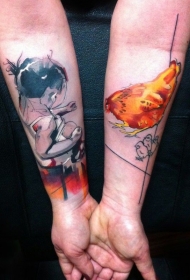 手臂色彩鲜艳的母鸡和小孩子纹身图案