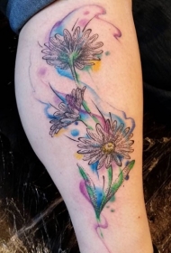 小腿简单平常的彩色花朵纹身图案