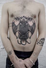 腹部雕刻风格黑色蝙蝠与蛇纹身图案