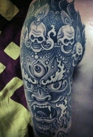 手臂亚洲风格的黑白恶魔老虎纹身图案