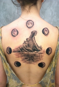 背部哭泣河马和月亮纹身图案