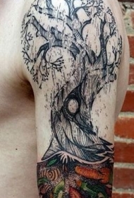 大臂黑灰树和彩色树根创意纹身图案