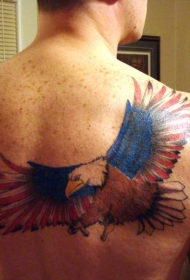 背部鹰与美国国旗翅膀彩色纹身图案