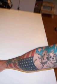 美国国旗和美国总统肖像手臂纹身图案
