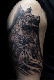 大臂黑灰风格埃及神阿努比斯纹身图案