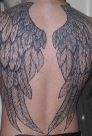 背部黑白的翅膀纹身图案
