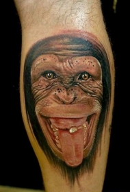 手臂奇妙的写实黑猩猩和舌头纹身图案
