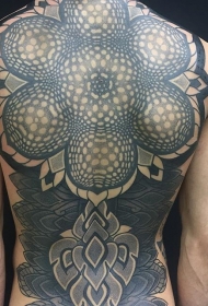 背部令人难以置信的观赏花卉纹身图案