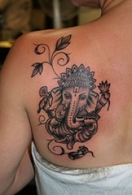 伽内什象神和藤蔓背部纹身图案