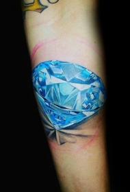 手臂天然的蓝色纯钻石纹身图案