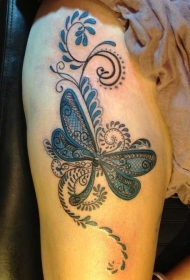 美丽的蓝色蜻蜓藤蔓植物纹身图案