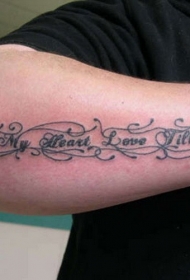 非常美丽的浪漫字母手臂纹身图案