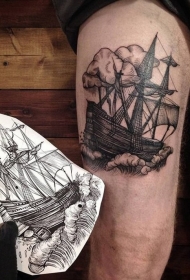 大腿雕刻风格黑色帆船纹身图案