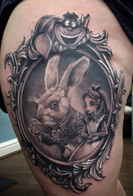 大腿卡通爱丽丝和兔子肖像纹身图案