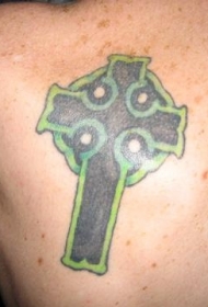 绿色的基督教十字架纹身图案