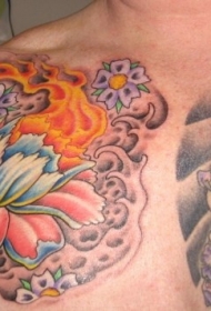 彩色莲花与紫色龙胸部纹身图案