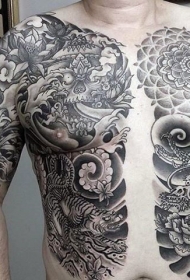 半甲日本传统黑白老虎花朵和骷髅纹身图案