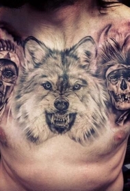 胸部神秘的黑灰写实狼与印度酋长肖像纹身图案