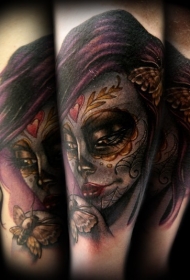 墨西哥传统彩色女子肖像蝴蝶纹身图案