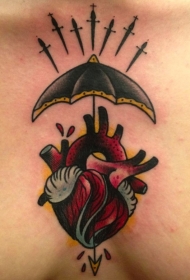 胸部心脏雨伞和匕首纹身图案