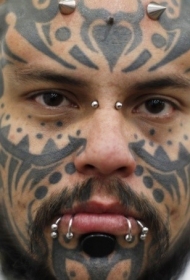 男性脸部黑色水毛利风格图腾纹身图案