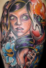 彩色卡通女人脸与蛇和火焰纹身图案