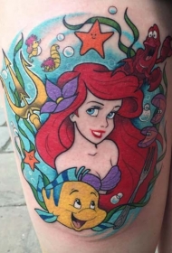 大腿卡通美人鱼和海底场景纹身图案