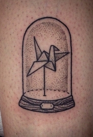 黑色点刺投标形状玻璃纸鹤纹身图案