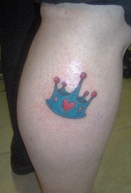 蓝色公主皇冠小腿纹身图案