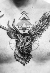 胸部黑色几何猫头鹰和鹿头组合纹身图案