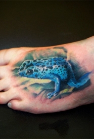 脚背逼真的蓝色有毒青蛙纹身图案