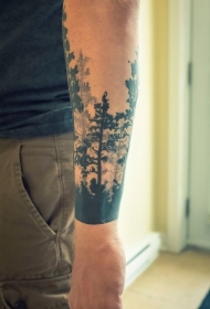 小臂简单的黑色神秘黑暗森林纹身图案