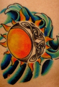 太阳和凯尔特月亮纹身图案