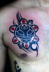 波利尼西亚风格的彩色符号胸部纹身图案