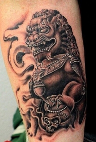 中国风唐狮和骷髅纹身图案