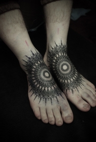 设计独特的黑白印度教梵花脚背纹身图案