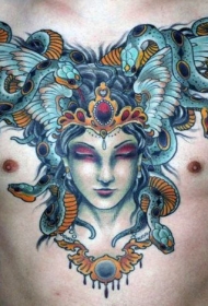 胸部巨大的彩绘邪恶美杜莎纹身图案