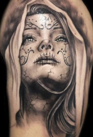 可爱的黑灰色死圣女孩纹身图案