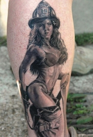 小腿写实黑白性感女消防员纹身图案