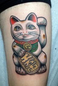 大腿招财猫日式彩色纹身图案