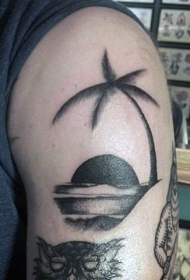 大臂简约黑灰棕榈树岛屿纹身图案