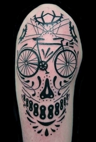 大臂黑色线条自行车与零件纹身图案